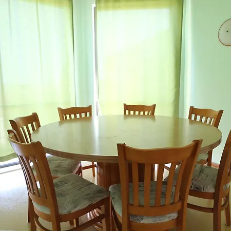 Family Sunarita 2* بريمورسكو